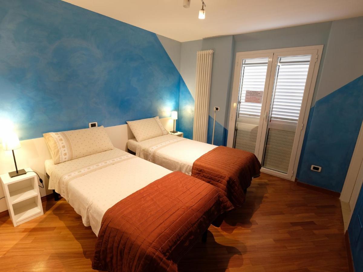 Oasi 83 Hotel San Benedetto del Tronto Buitenkant foto