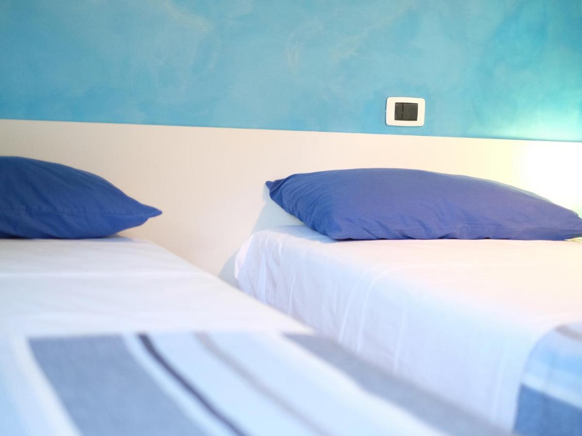 Oasi 83 Hotel San Benedetto del Tronto Buitenkant foto