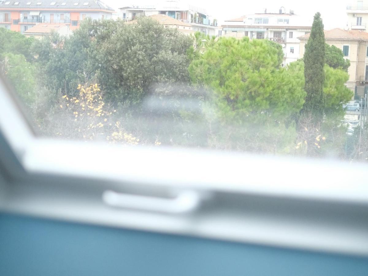 Oasi 83 Hotel San Benedetto del Tronto Buitenkant foto